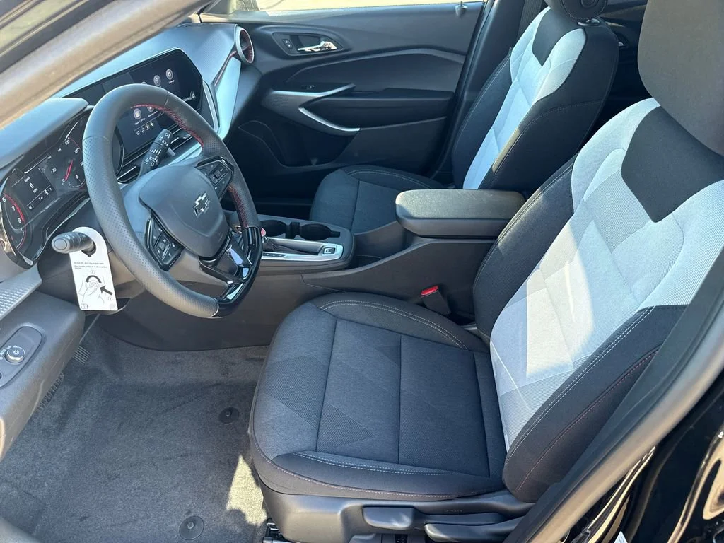 2026 Chevrolet Trax RS - Photo 15