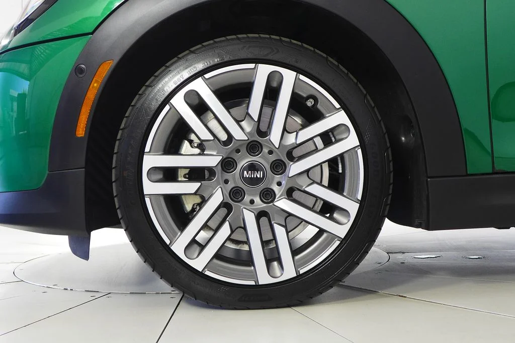 Used 2026 Green MINI Signature image 5