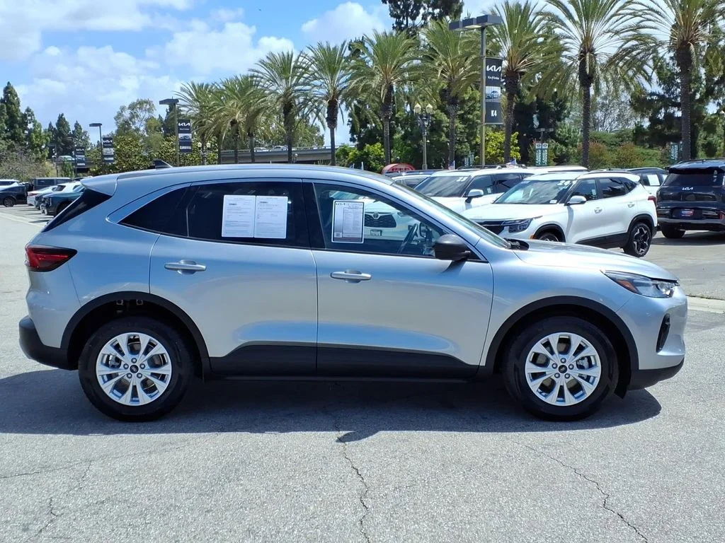 Used 2023 Silver Ford Active image 4