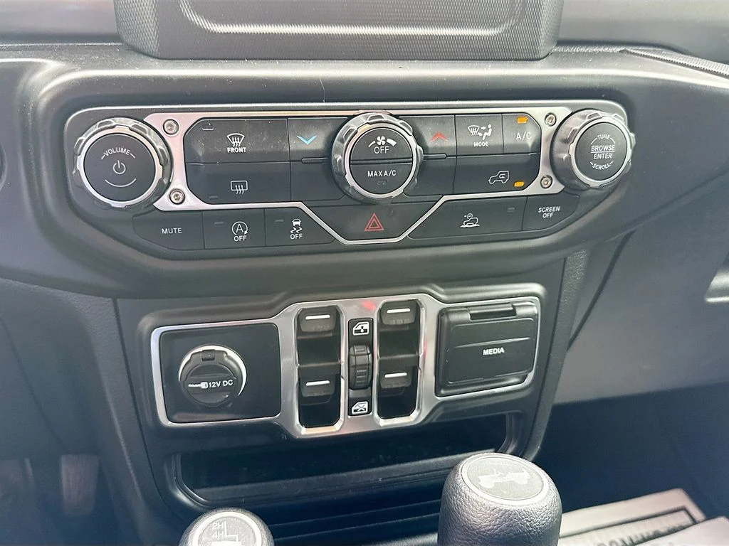 Used 2022 Blue Jeep Unlimited Sport S image 17