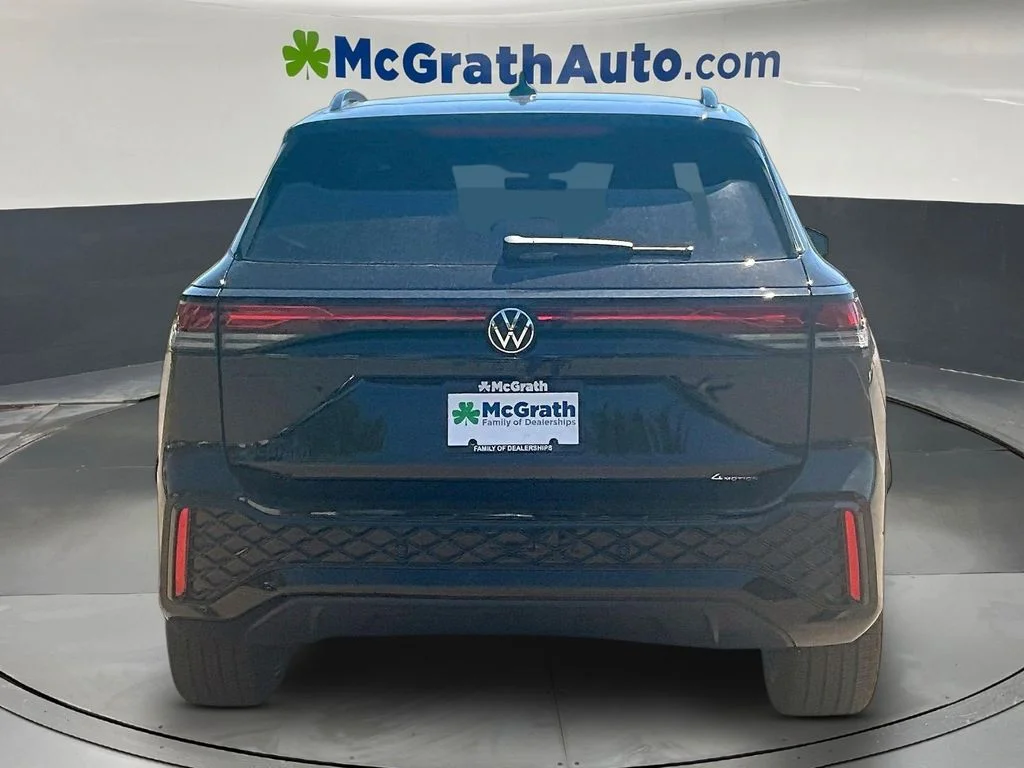 New 2026 Deep Black Pearl Volkswagen 2.0T SE R-Line Black image 4