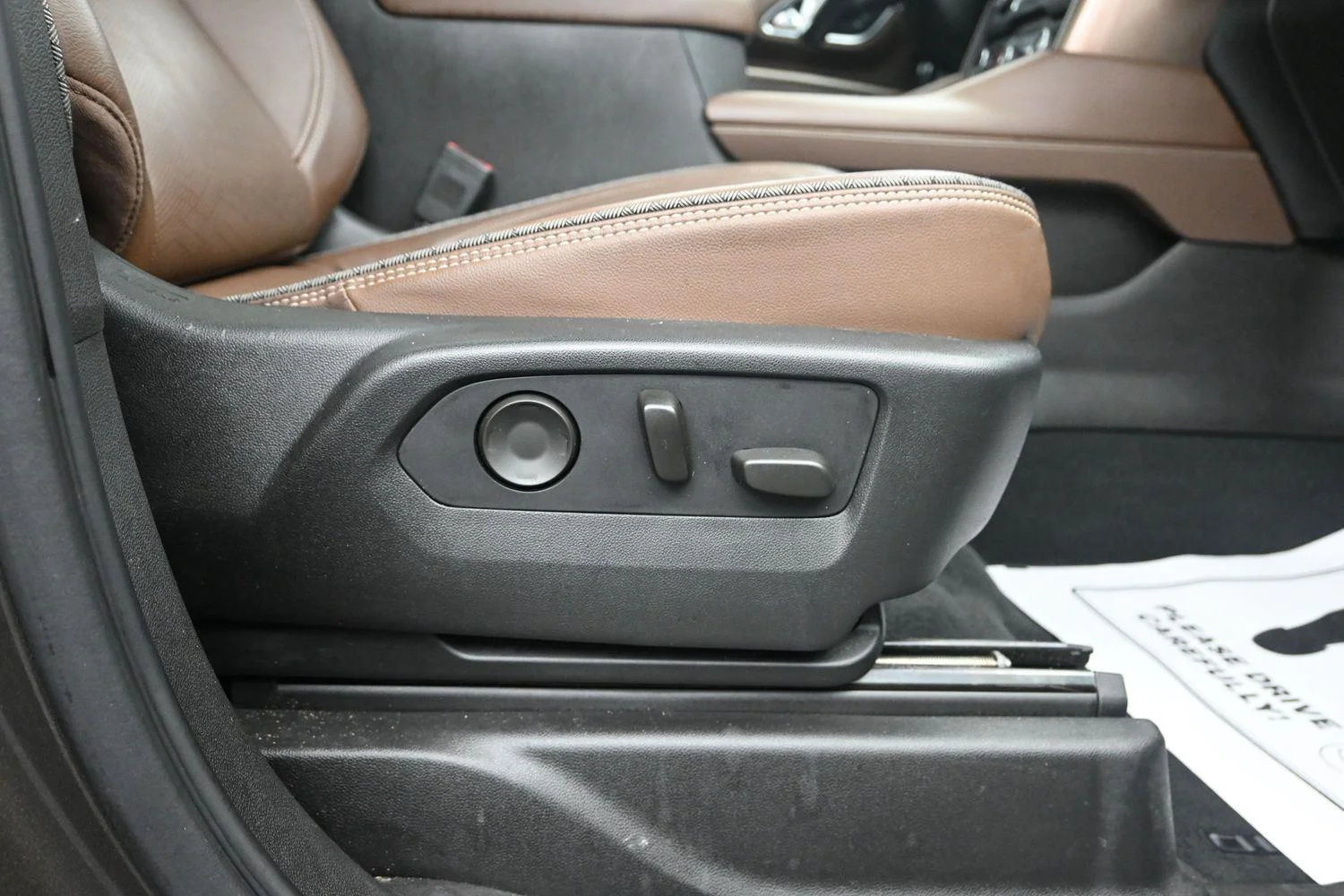 Used 2021 Graywood Metallic Chevrolet High Country image 12