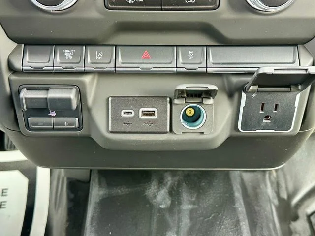 2025 GMC Sierra 3500HD Pro - Photo 24