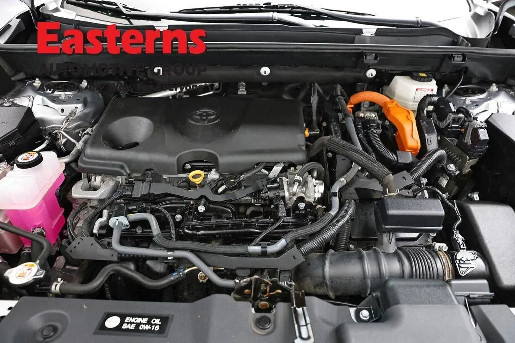 Used 2023 Silver Toyota LE image 9