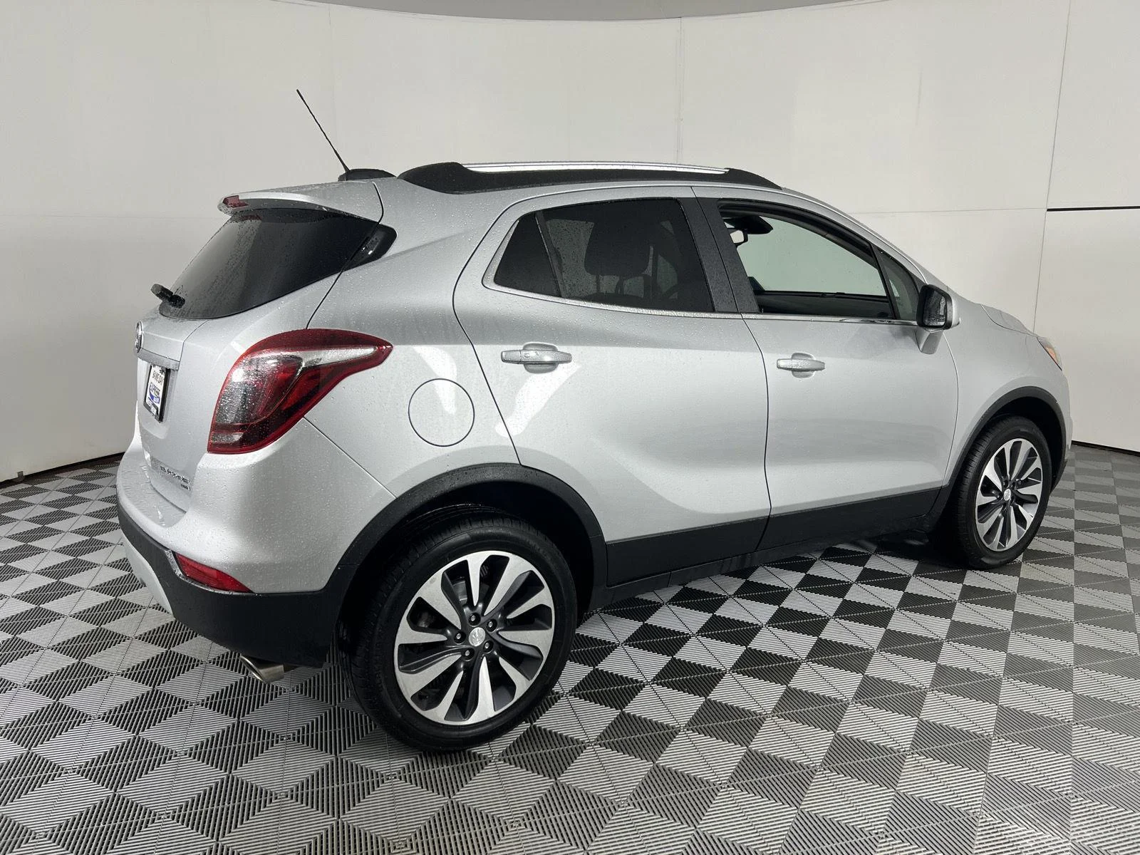 Used 2022 Quicksilver Metallic Buick Preferred image 10