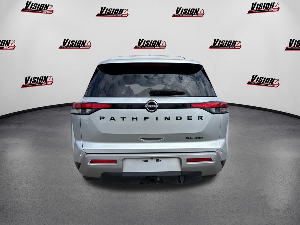 Used 2023 Silver Nissan SL image 7