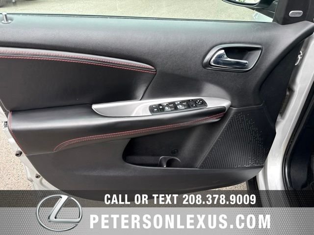 Used 2014 Silver Dodge R/T image 21