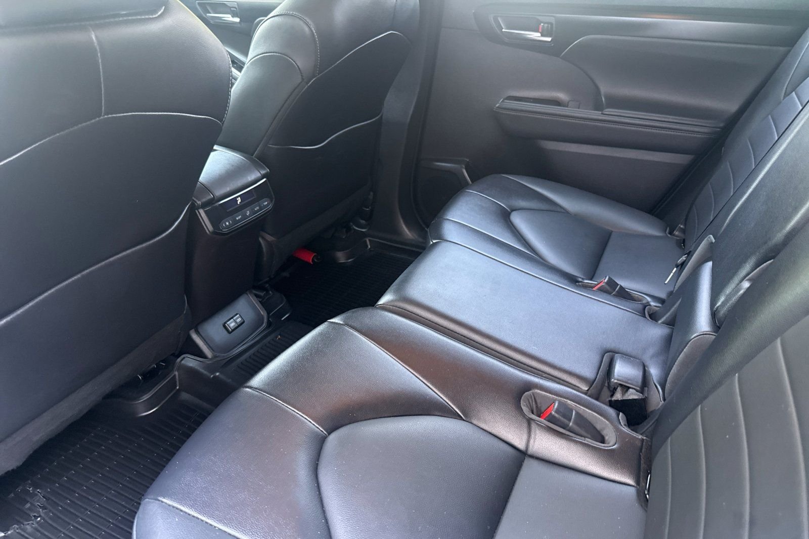 Used 2022 Gray Toyota XLE image 12