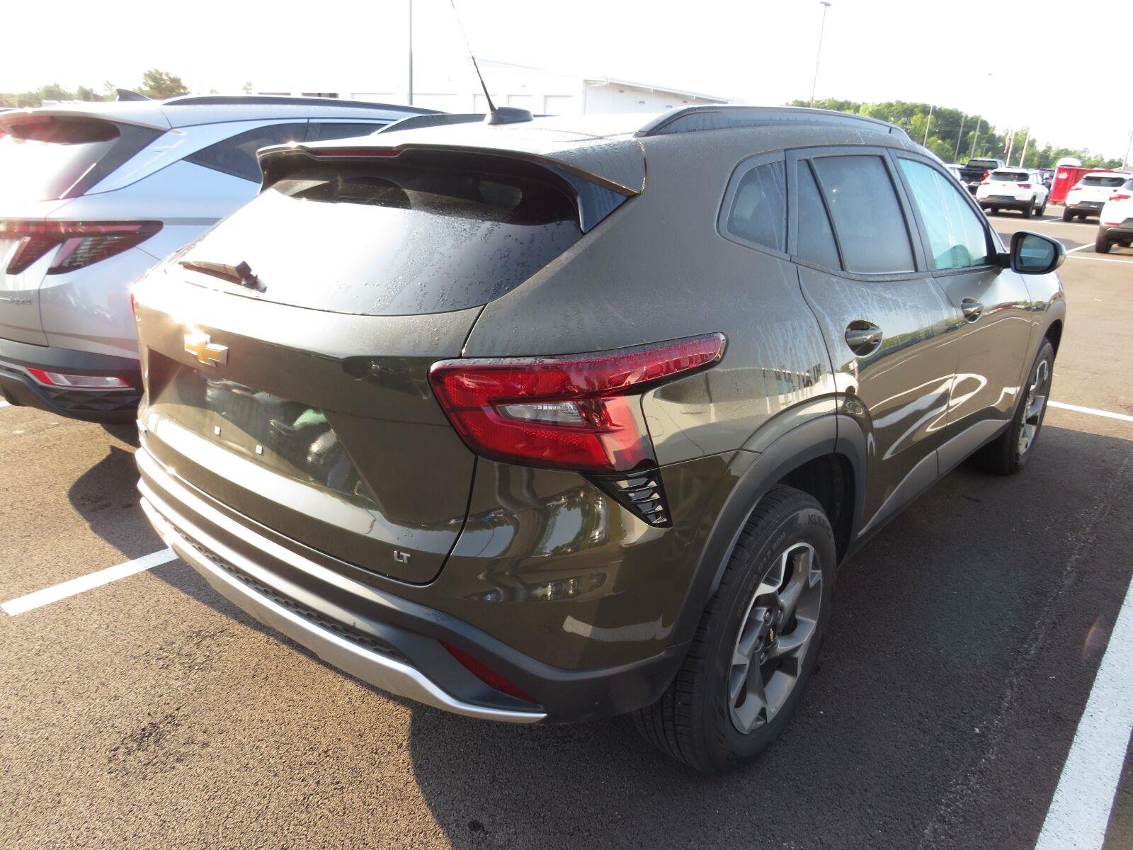 Used 2024 Harvest Bronze Metallic Chevrolet LT image 12