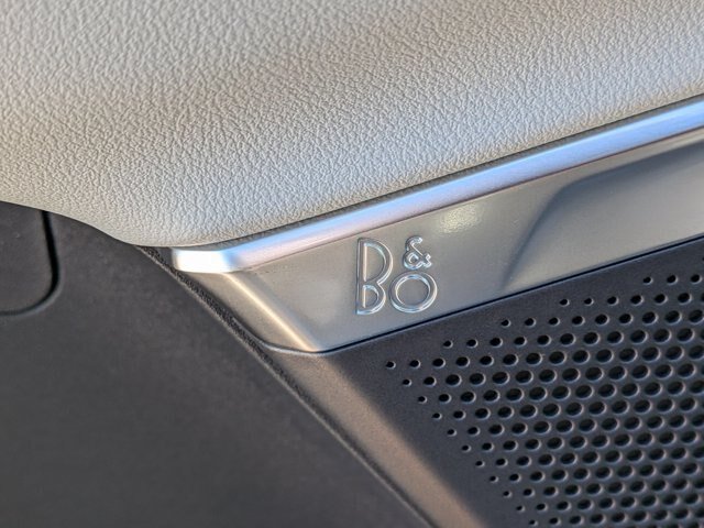New 2025 Agate Black Metallic Ford Platinum® image 14