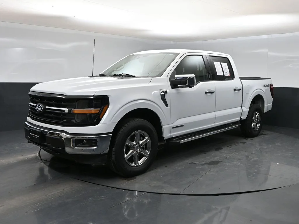 Used 2024 White Ford XLT image 7