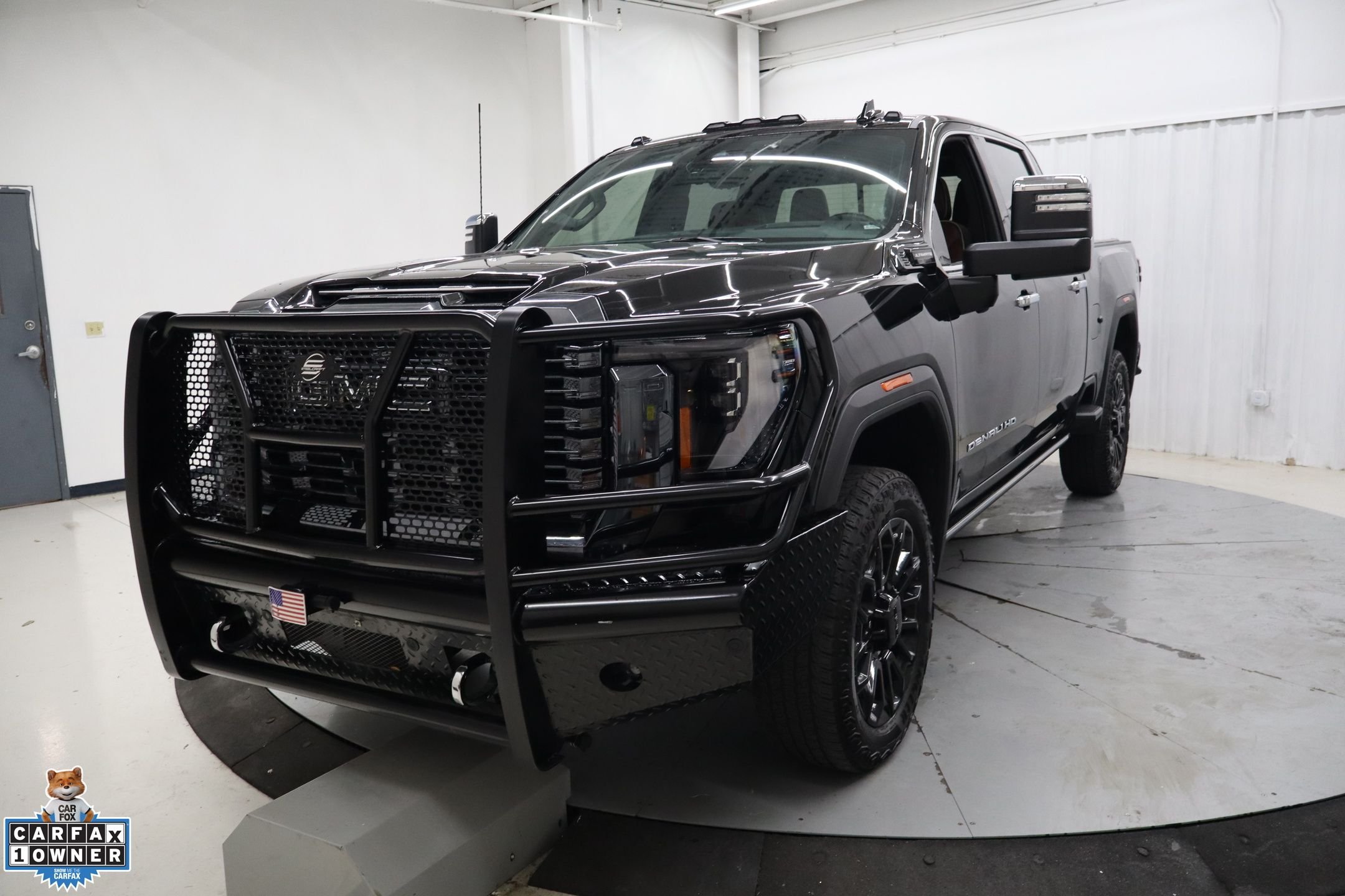 Used 2024 Onyx Black GMC Denali Ultimate image 6