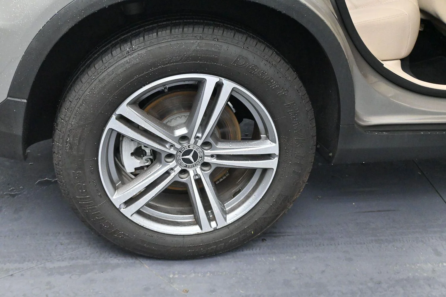 Used 2021 Mojave Silver Metallic Mercedes-Benz GLC 300 image 35