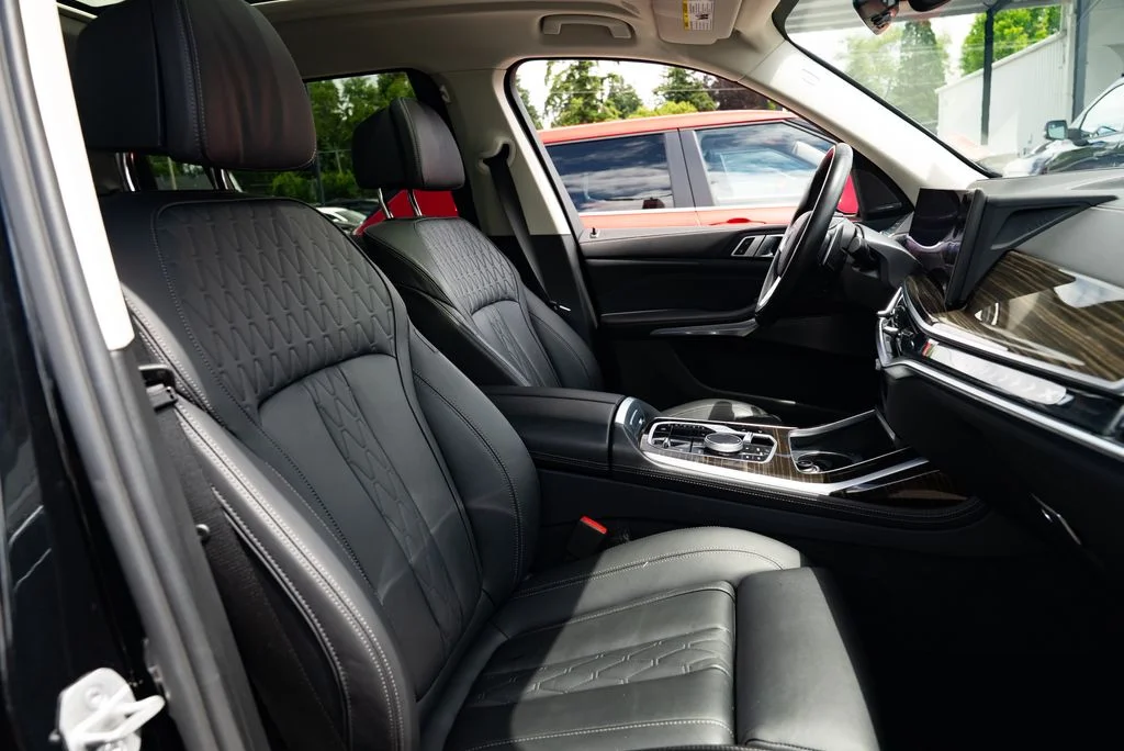 Used 2023 Black BMW xDrive40i image 27