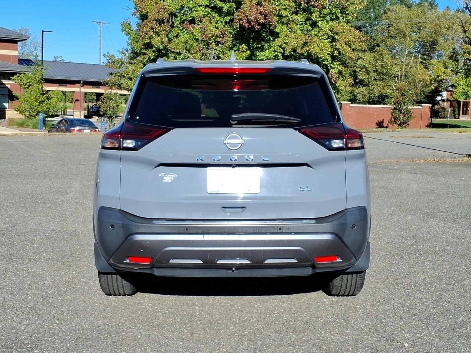 Used 2022 Boulder Gray Pearl Nissan SL image 12