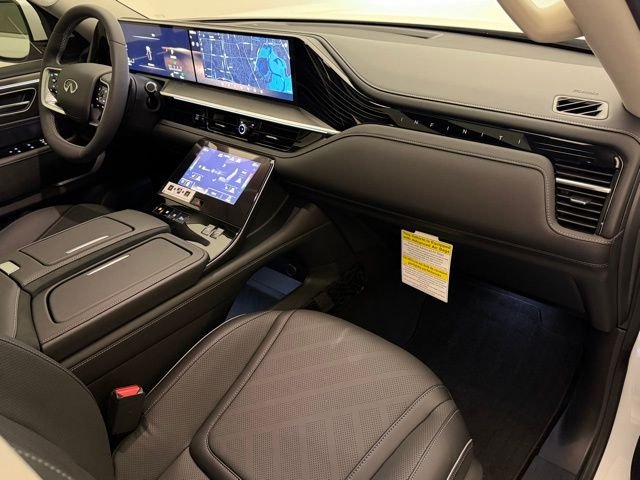 New 2026 RADIANT WHITE INFINITI Luxe 4WD image 20