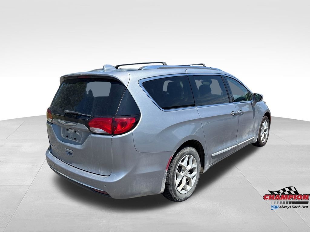 Used 2017 Silver Chrysler Touring L Plus image 5