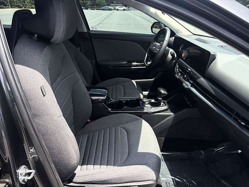 Used 2025 Interstellar Gray Kia EX image 19