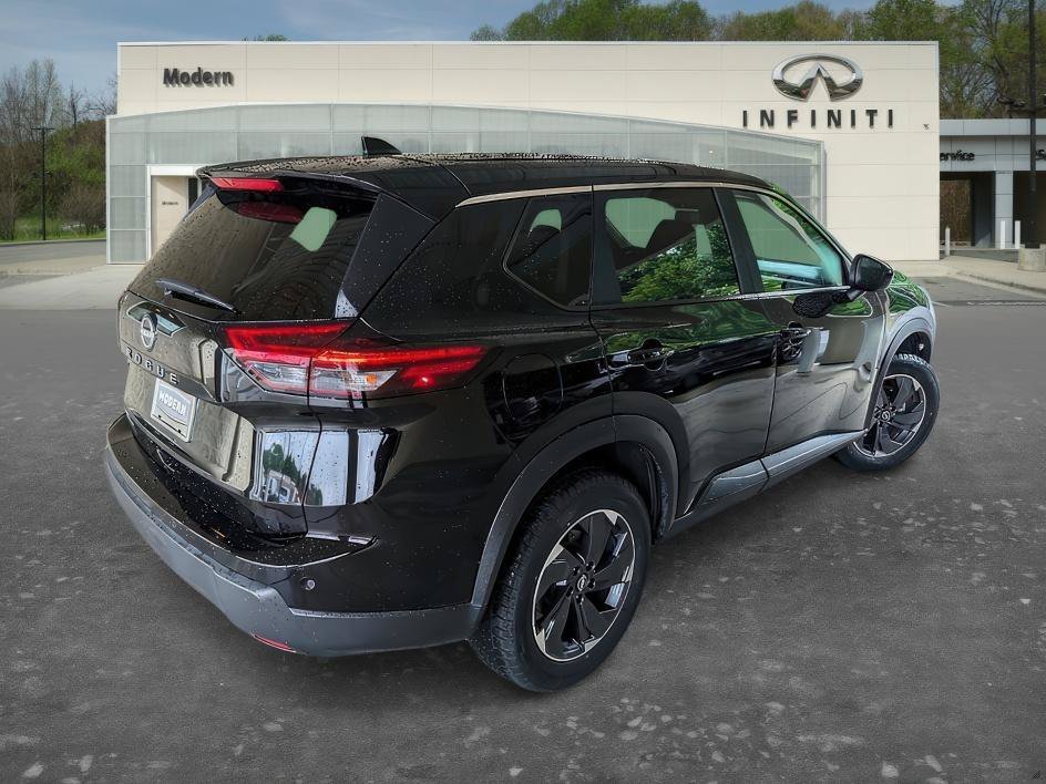 Used 2025 Super Black Nissan SV image 4