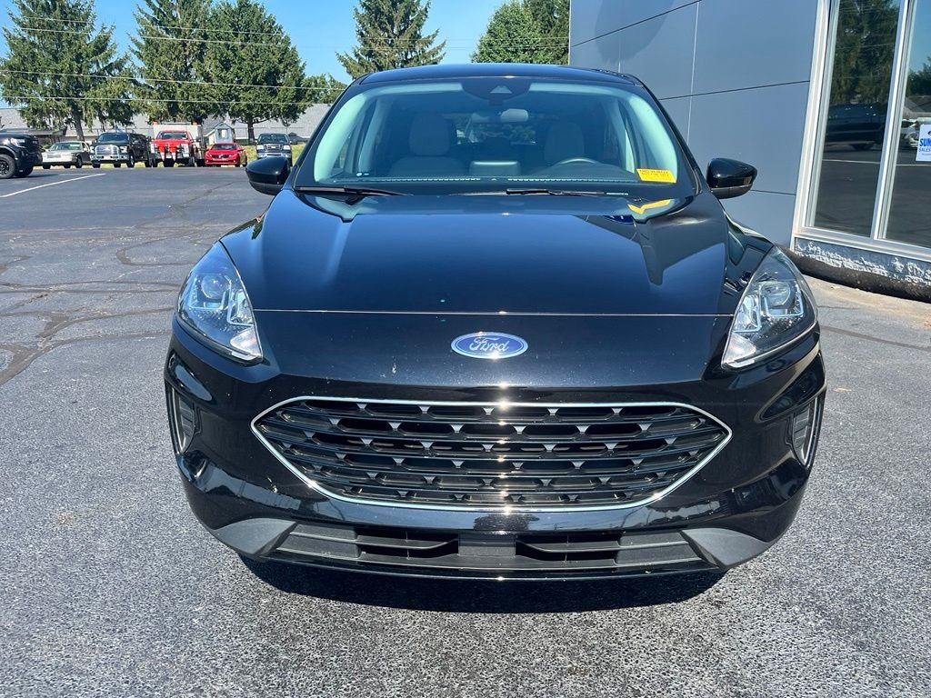 Used 2022 Agate Black Metallic Ford SE image 9