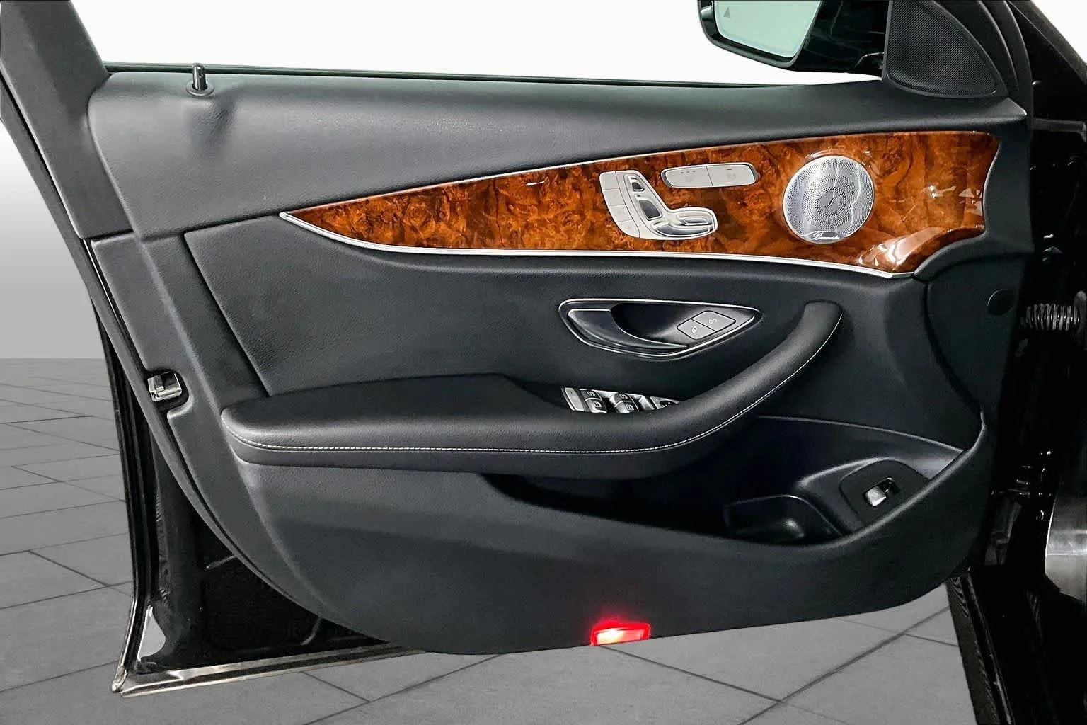 Used 2020 Black Mercedes-Benz E 350 image 22