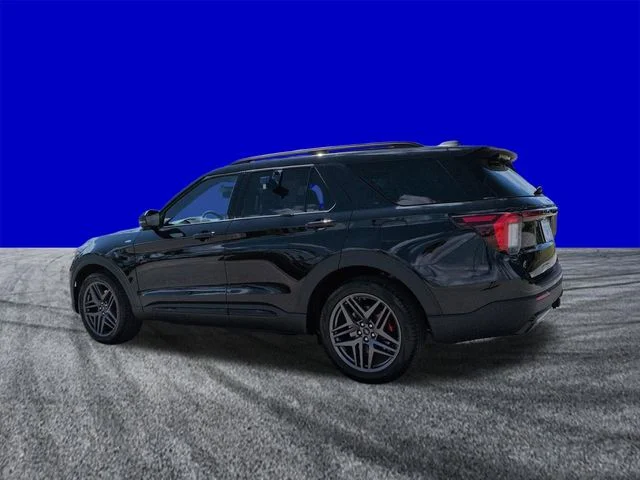New 2026 Agate Black Metallic Ford ST-Line image 6