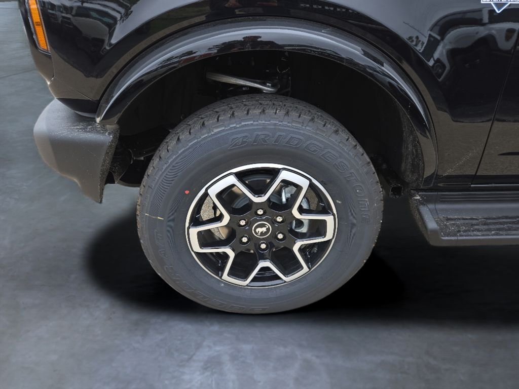 New 2026 Shadow Black Ford Outer Banks® image 9