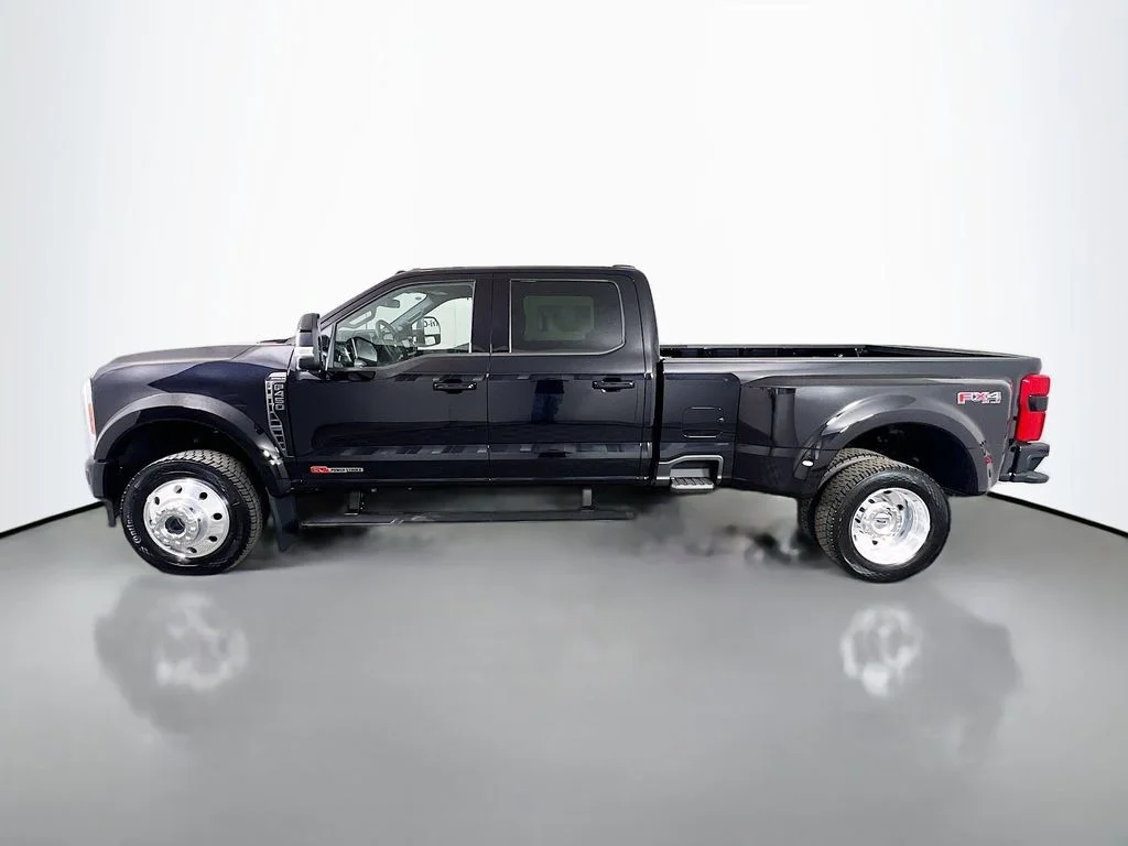 New 2026 Agate Black Metallic Ford Platinum image 6