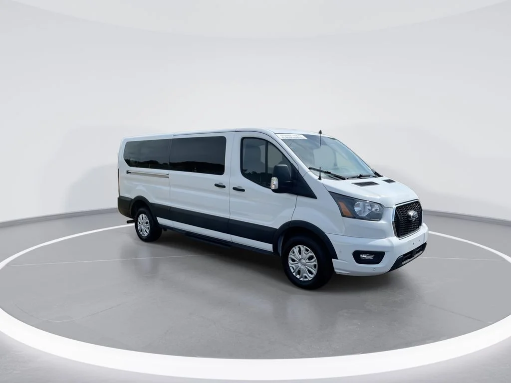 Used 2023 White Ford XLT image 2