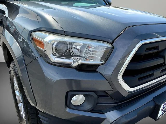 Used 2016 Gray Toyota SR5 image 37
