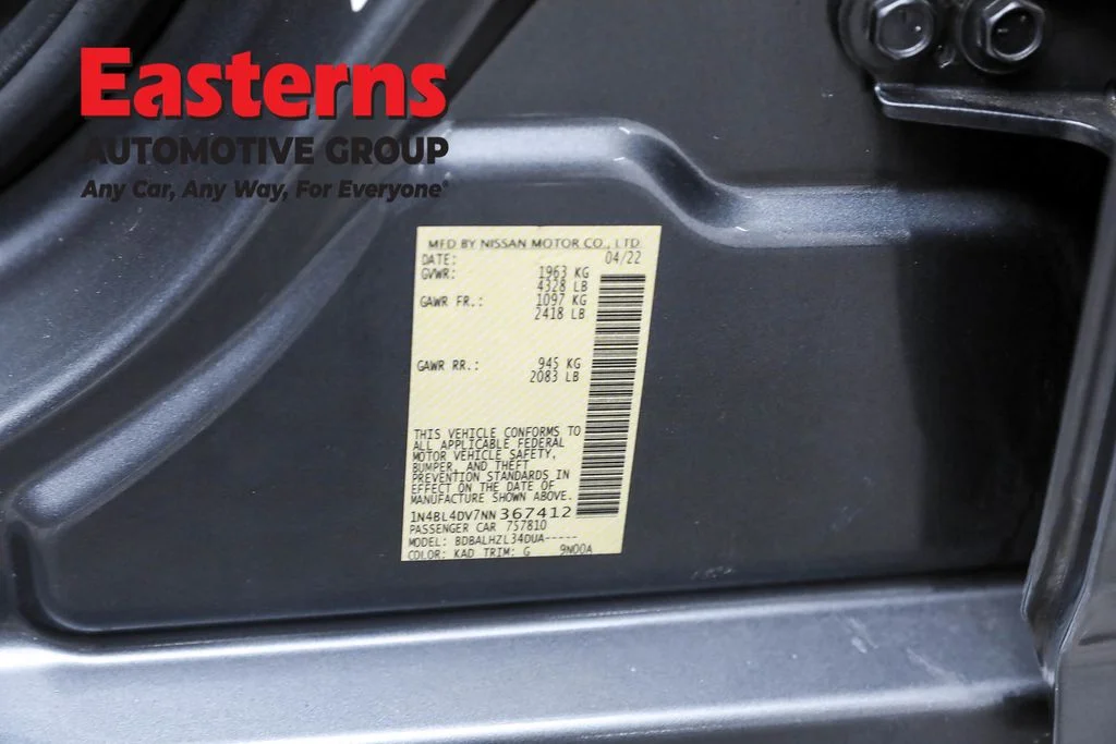 Used 2022 Gray Nissan 2.5 SV image 31