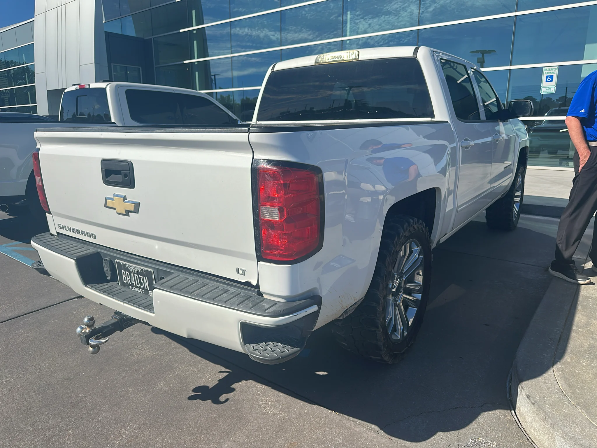 Used 2017 Summit White Chevrolet LT image 3