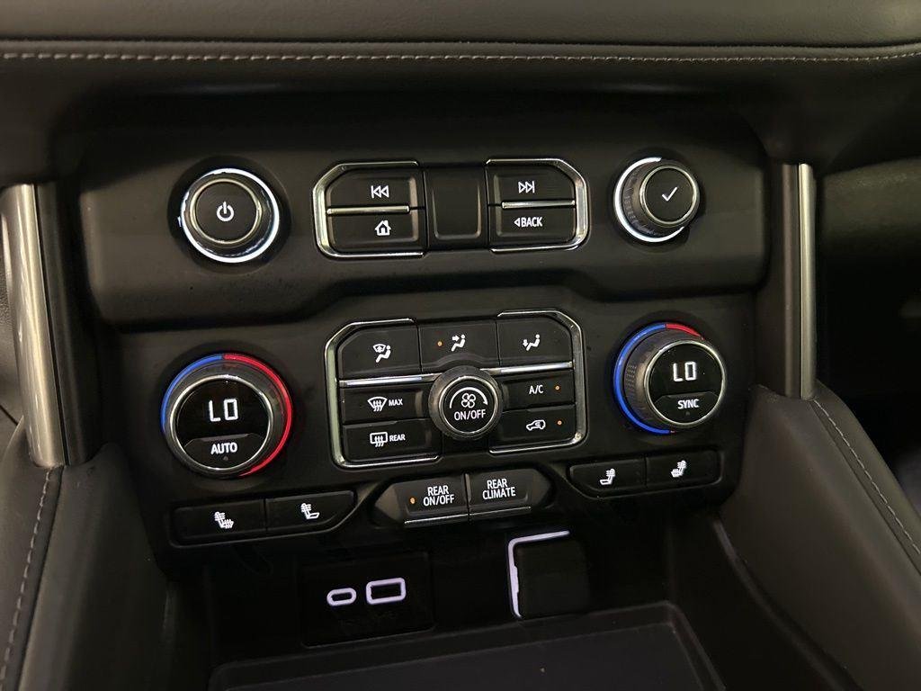 Used 2024 Black Chevrolet Z71 image 23