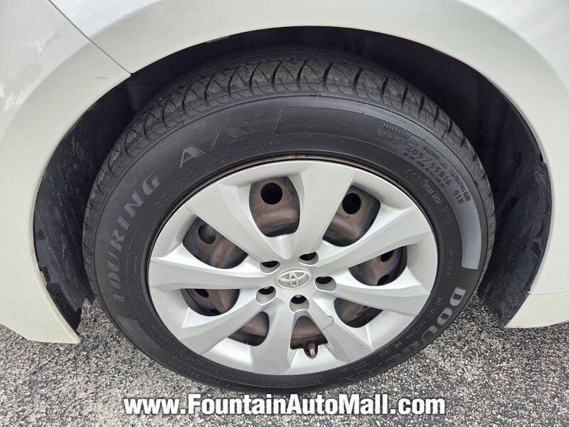 Used 2020 Blizzard Pearl TOYOTA LE CVT image 7
