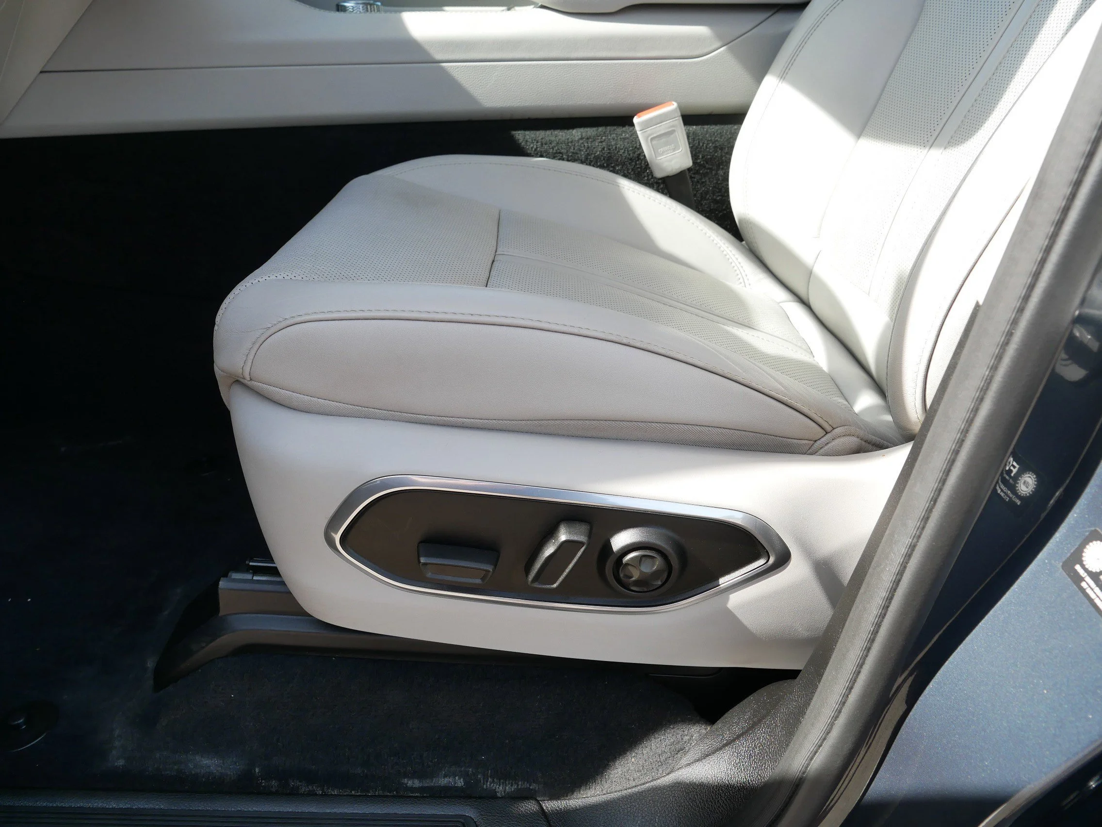 Certified Used 2024 River Rock Jeep Series III image 20