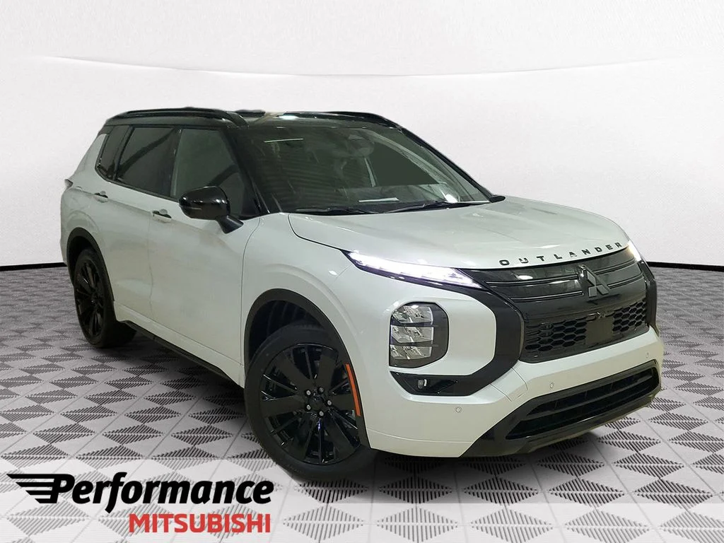 2026 Mitsubishi Outlander Black Edition FWD's photo