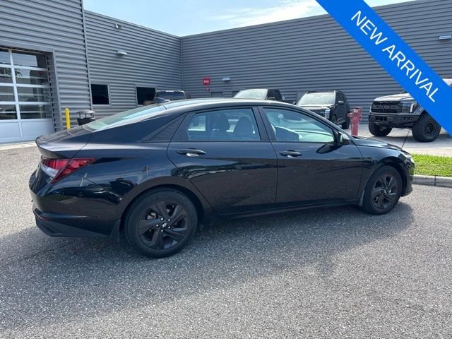 Certified Used 2023 Black Hyundai SEL image 5