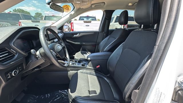 Used 2023 White Ford Base image 18