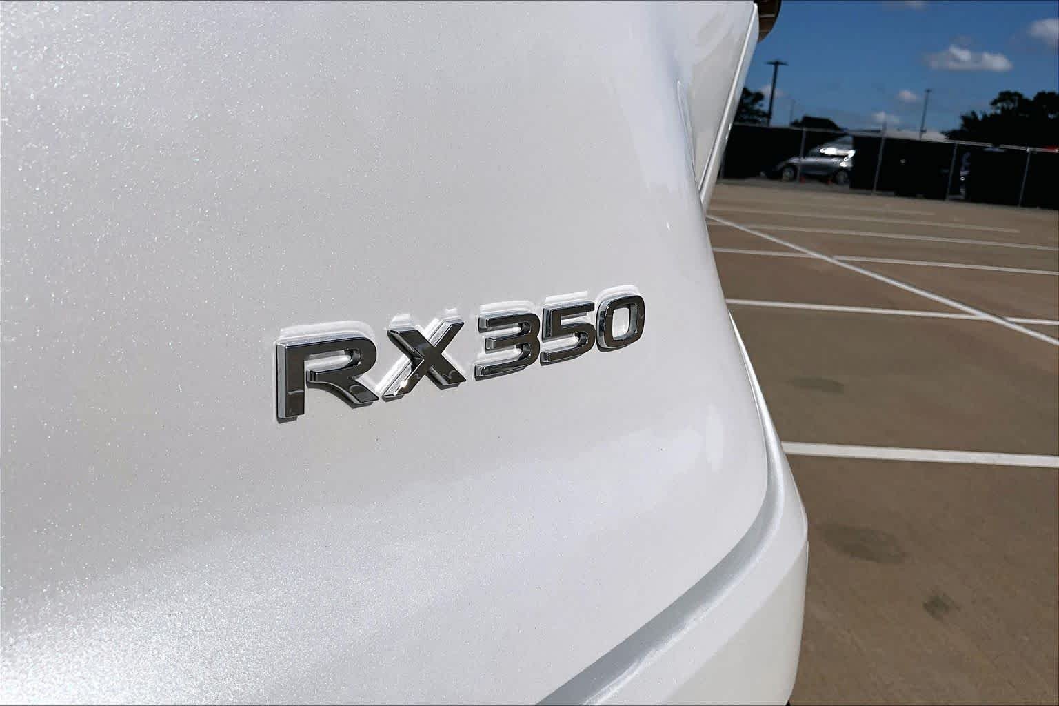 Used 2025 Eminent White Pearl Lexus  image 10