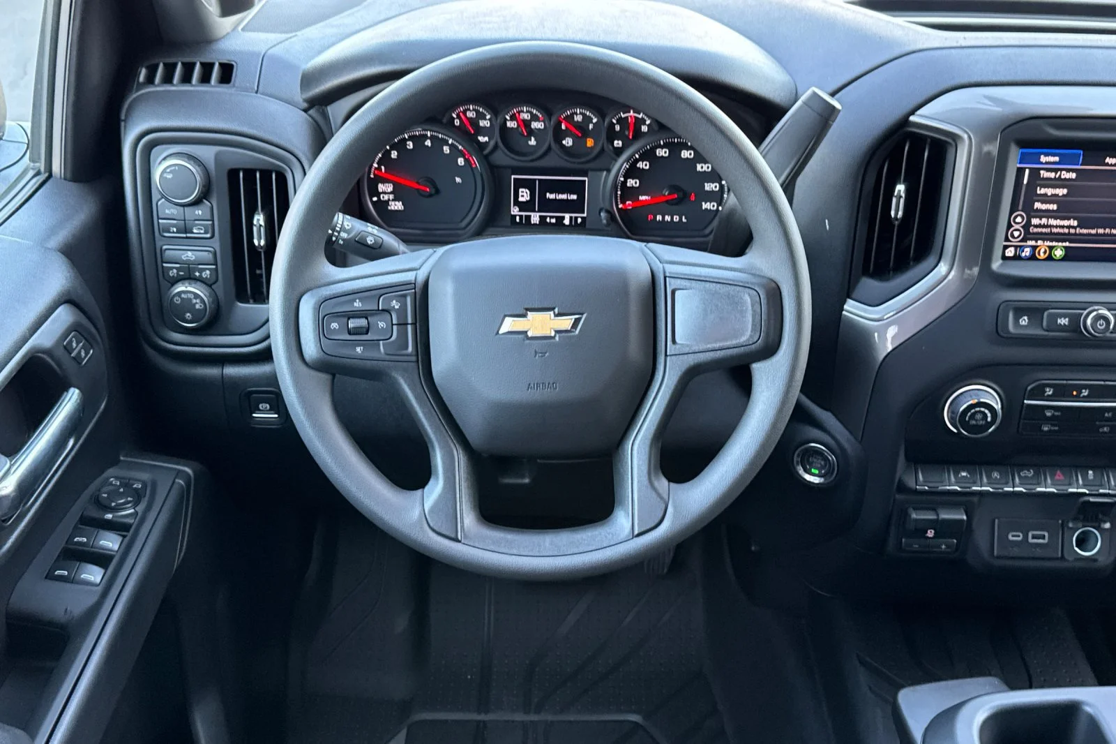 2026 Chevrolet Silverado 1500 Custom view 13