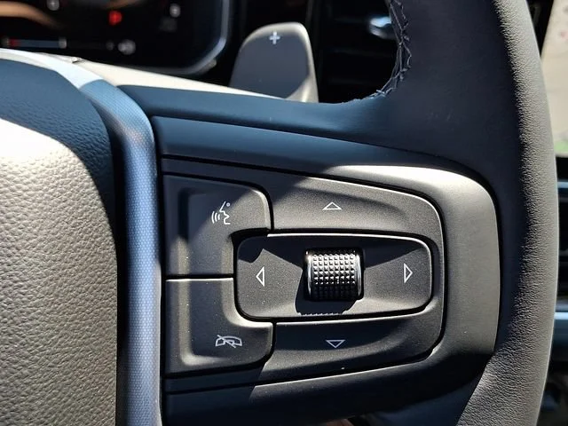 New 2026 Sterling Metallic GMC Elevation image 19