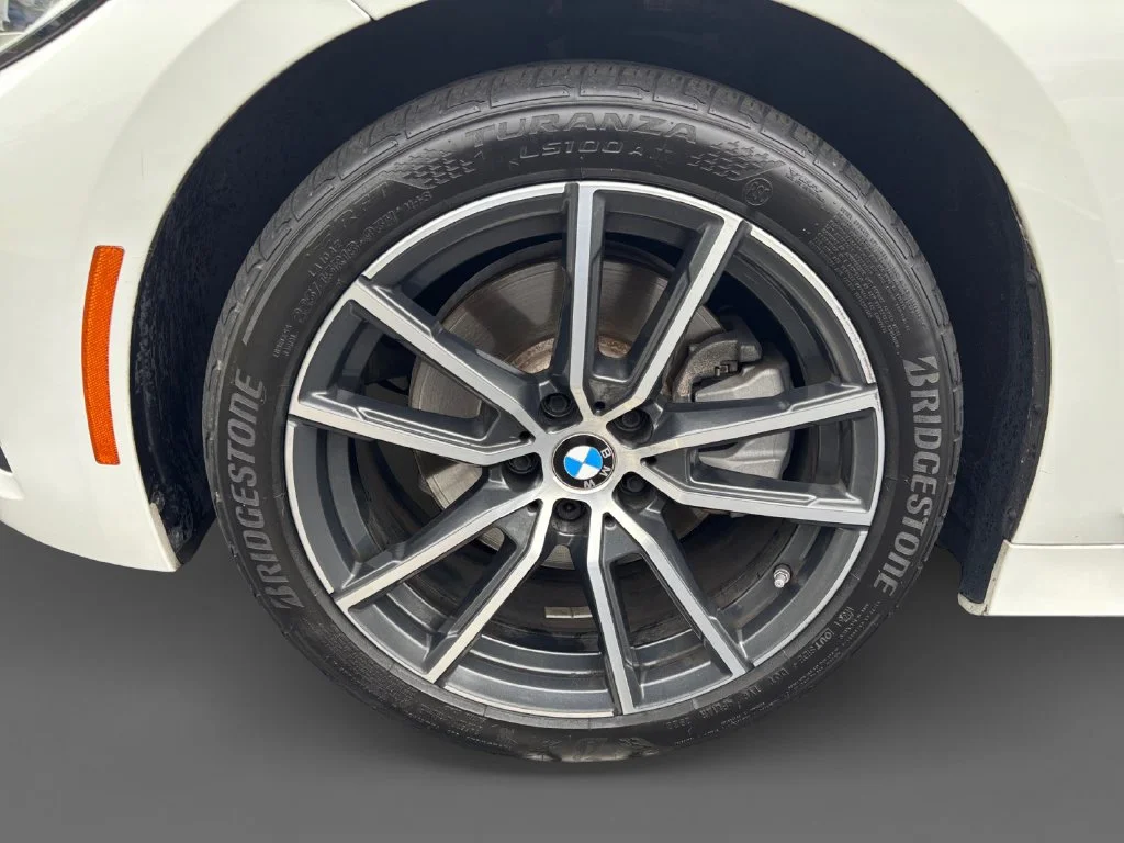Used 2019 White BMW 330i xDrive image 16