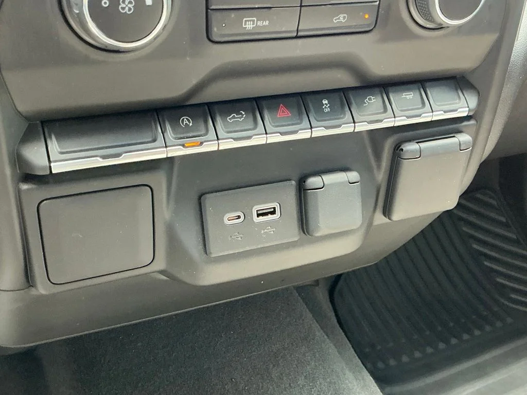 Used 2022 Silver Chevrolet Custom image 45