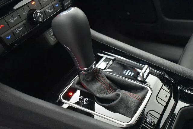 New 2026 Red Hot Pearl-Coat Exterior Paint Jeep Trailhawk image 26