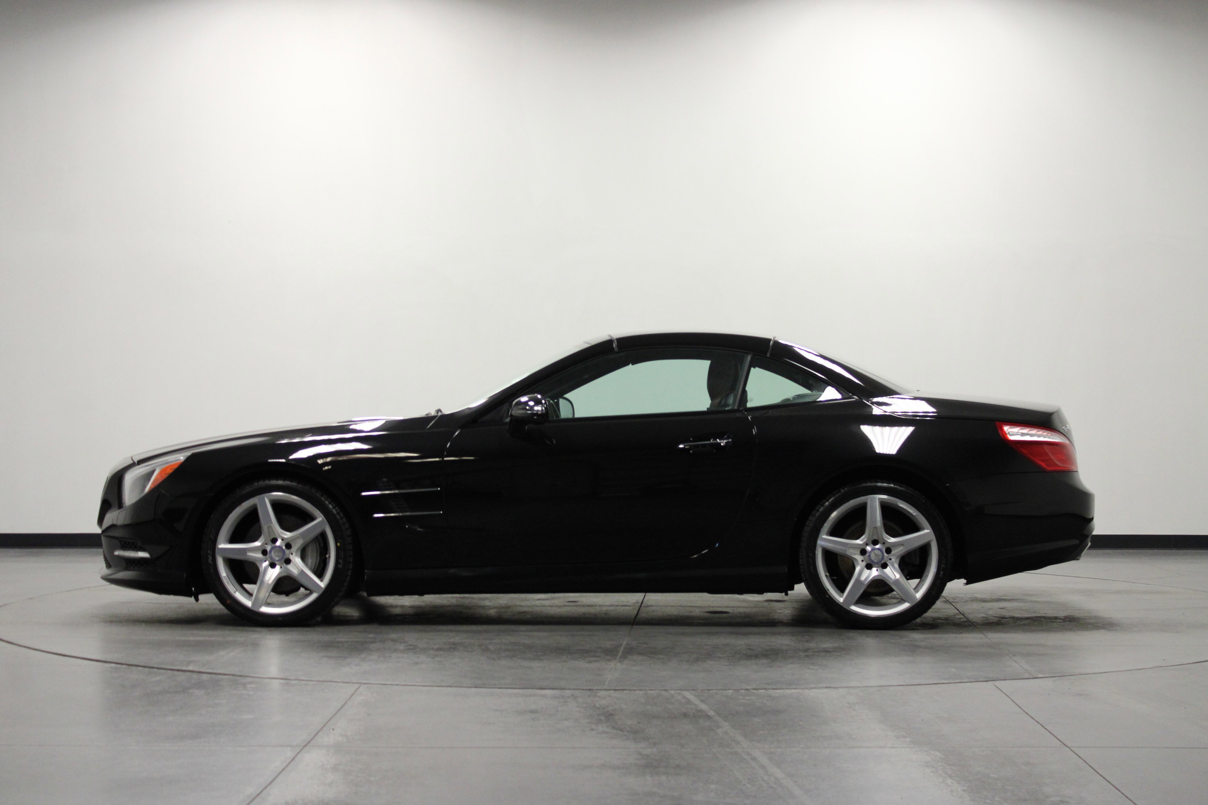 Used 2015 Black Mercedes-Benz SL 400 Roadster image 7