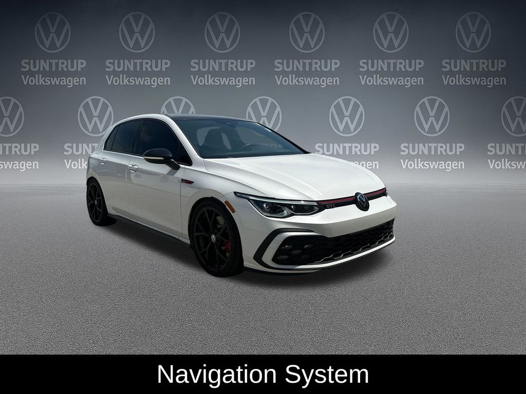 Used 2024 White Volkswagen SE image 9