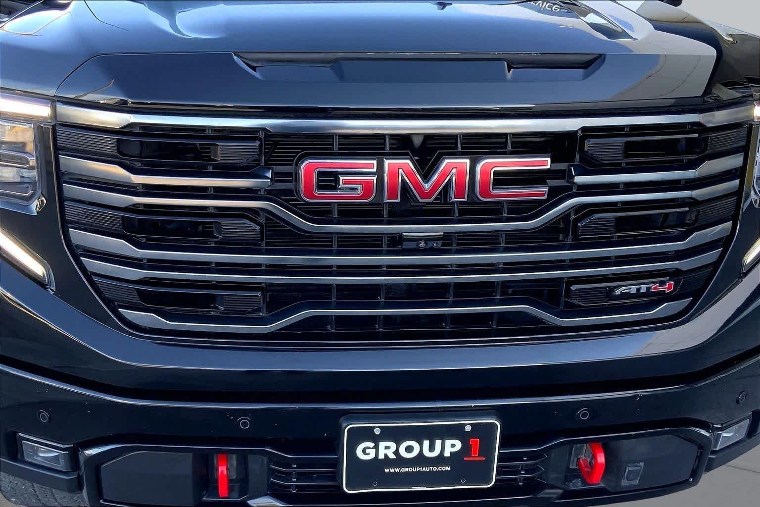 Used 2025 Onyx Black GMC AT4 image 30