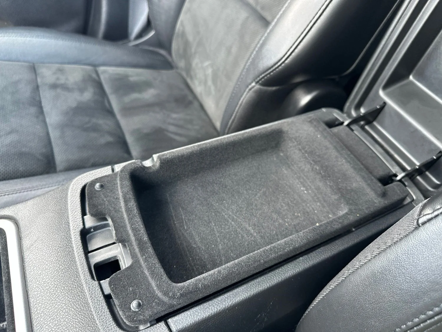 Used 2020 Red Jeep Altitude image 58