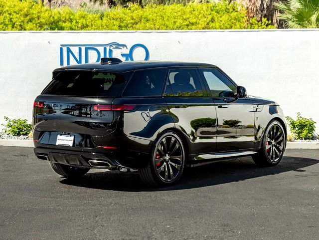 Used 2025 Santorini Black Metallic Land Rover Dynamic SE image 6