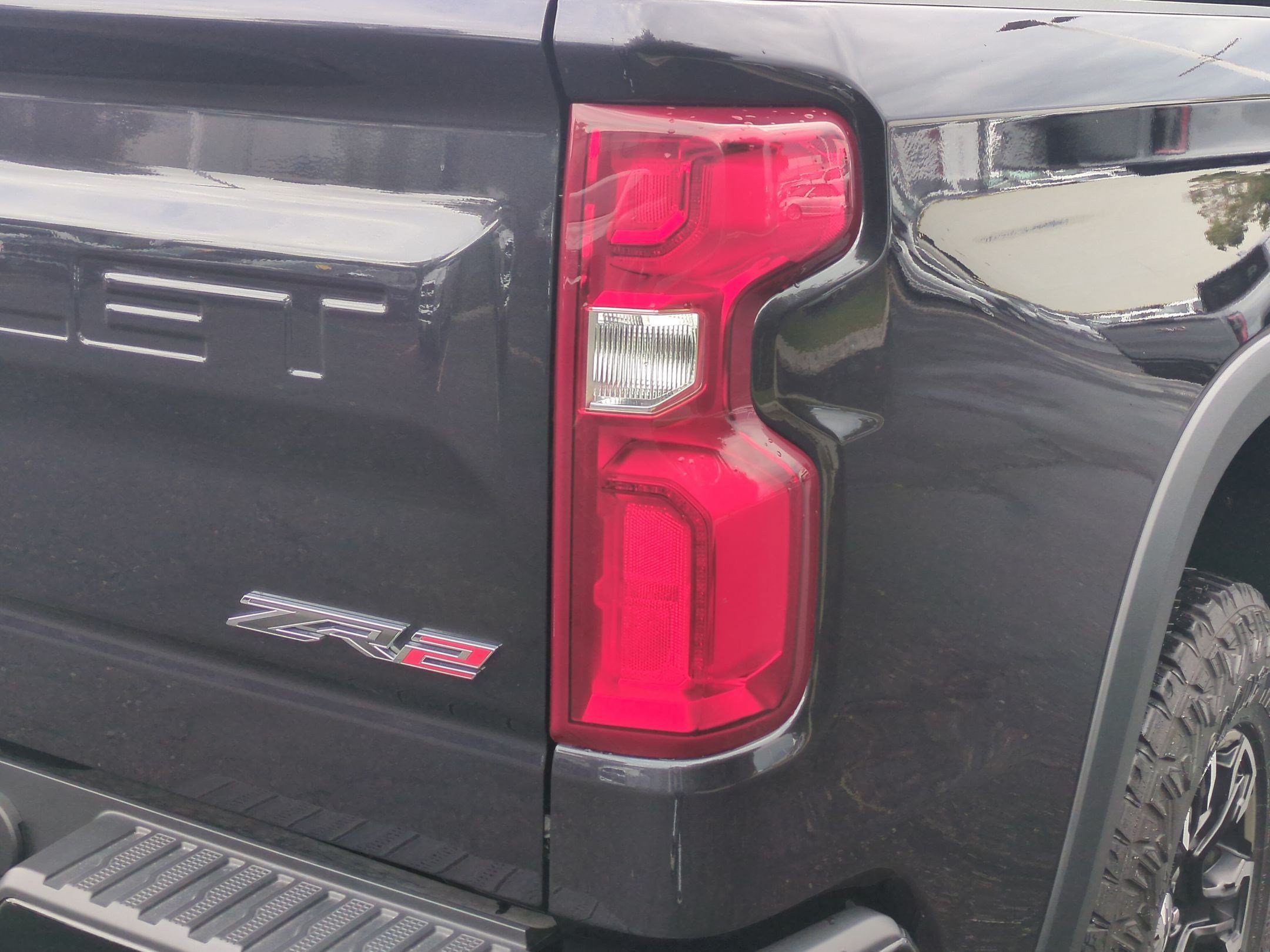 2022 Chevrolet Silverado 1500 ZR2 - Photo 12